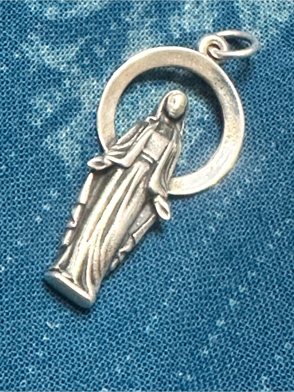 RETIRED James Avery Ave María Pendant